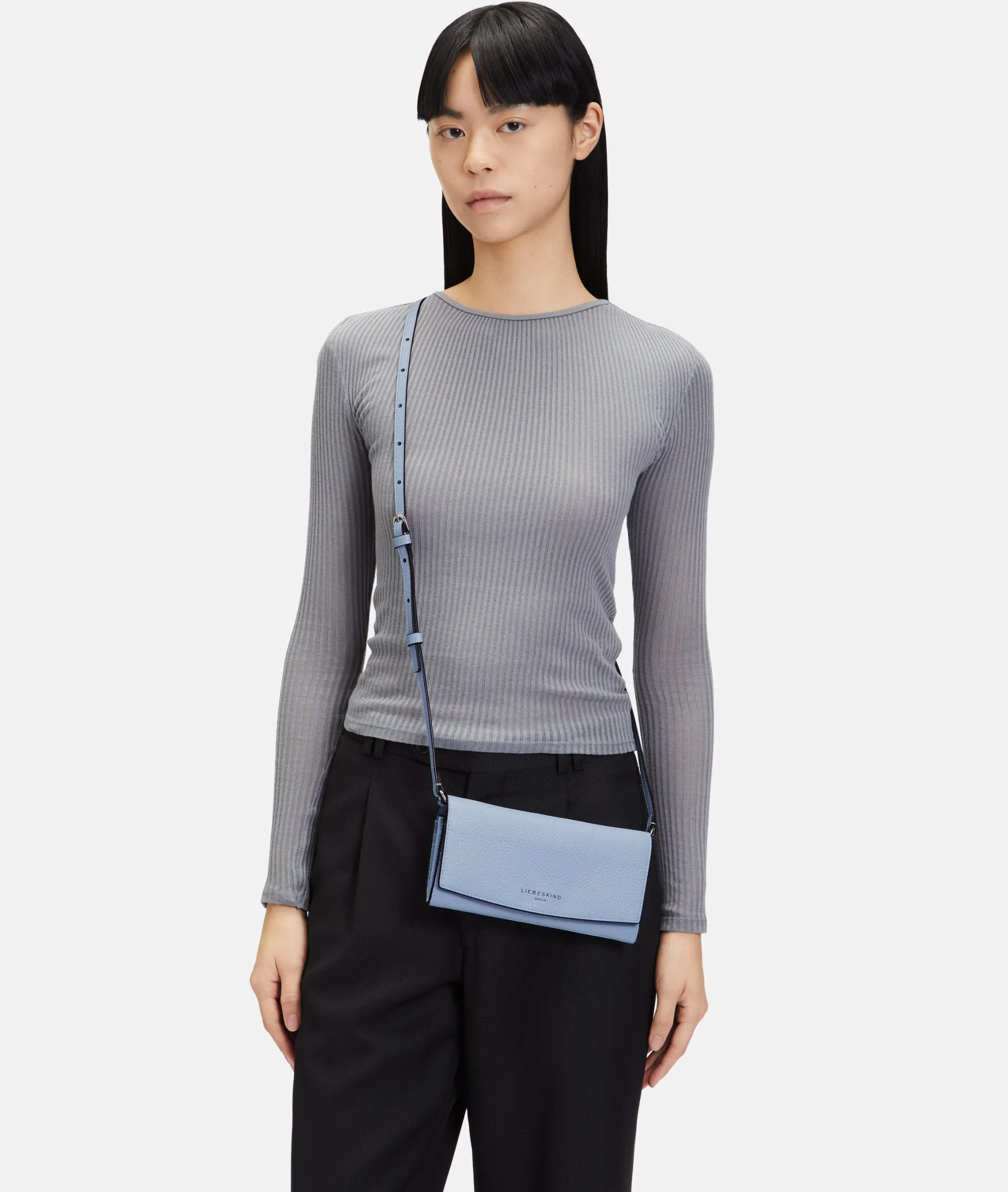 Hot LIEBESKIND BERLIN Alessa Crossbody XS hellblau
