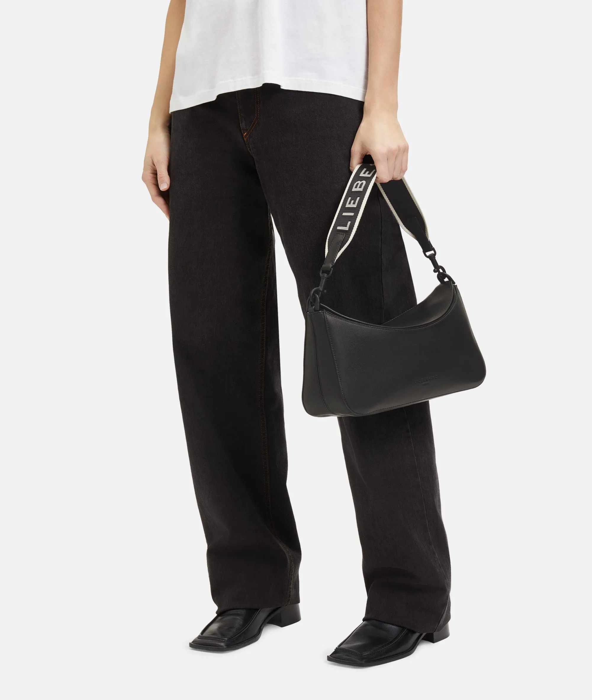 LIEBESKIND BERLIN Alessa Shoulder-Bag S schwarz