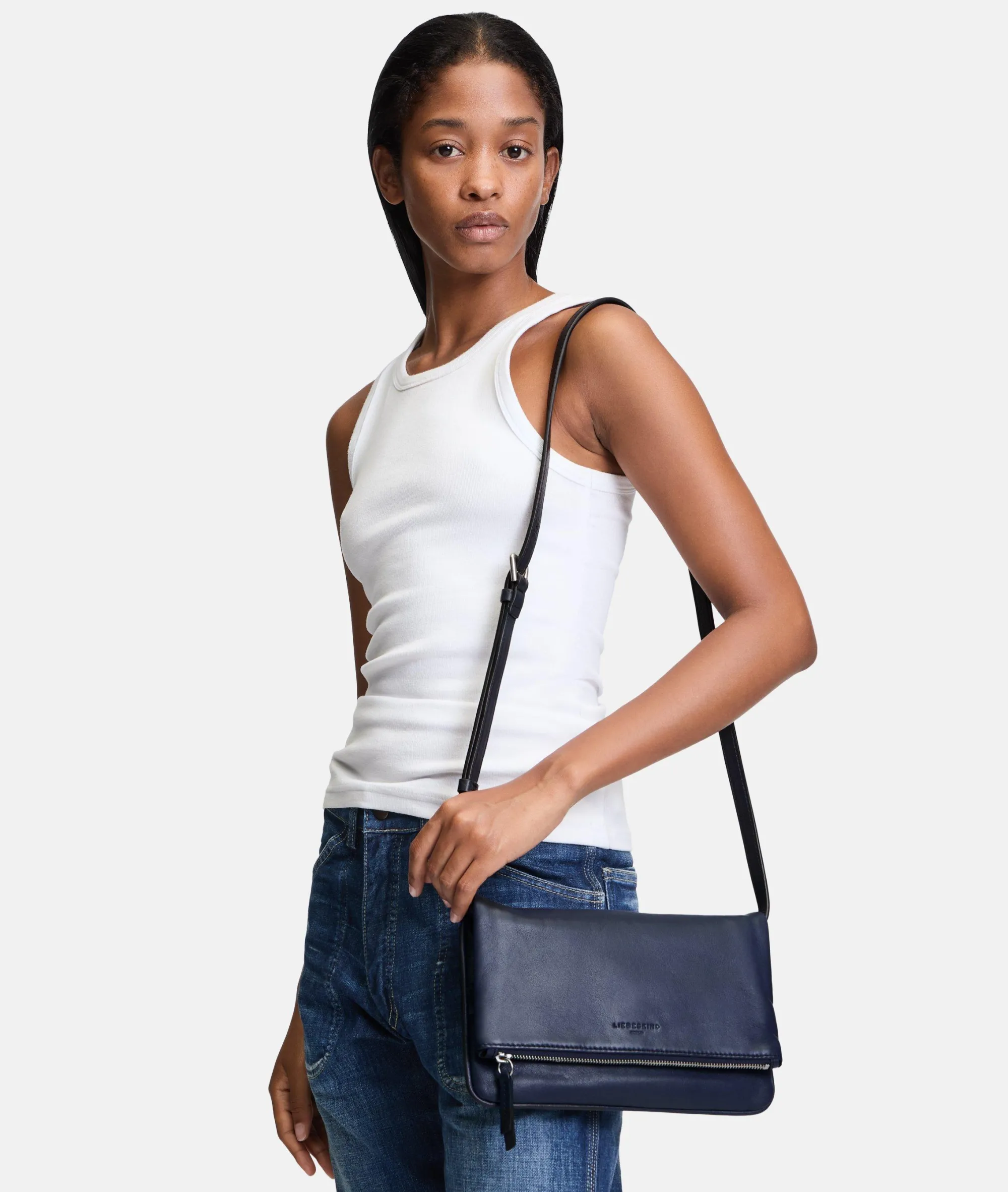 Sale LIEBESKIND BERLIN Aloe Crossbody M navy