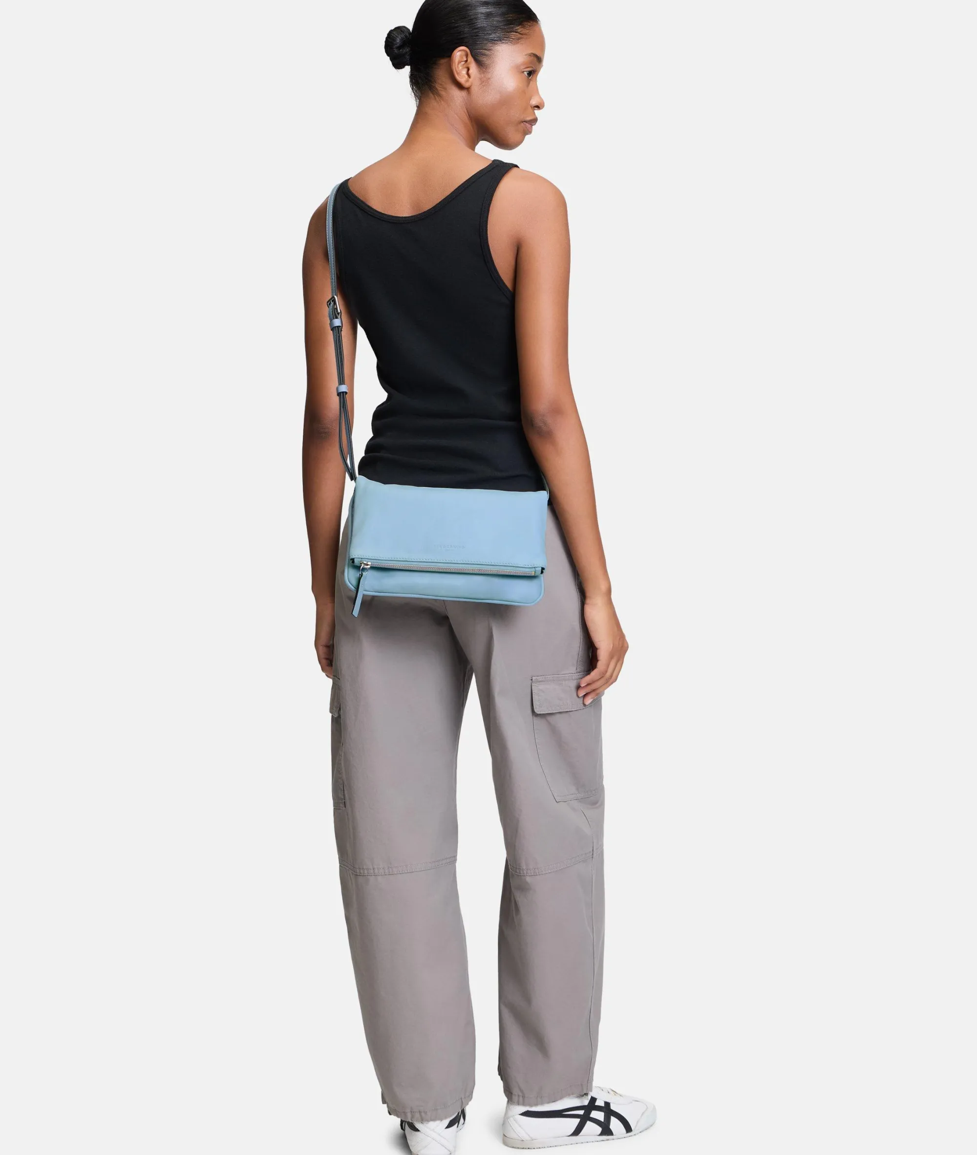 Best LIEBESKIND BERLIN Aloe Crossbody M himmelblau
