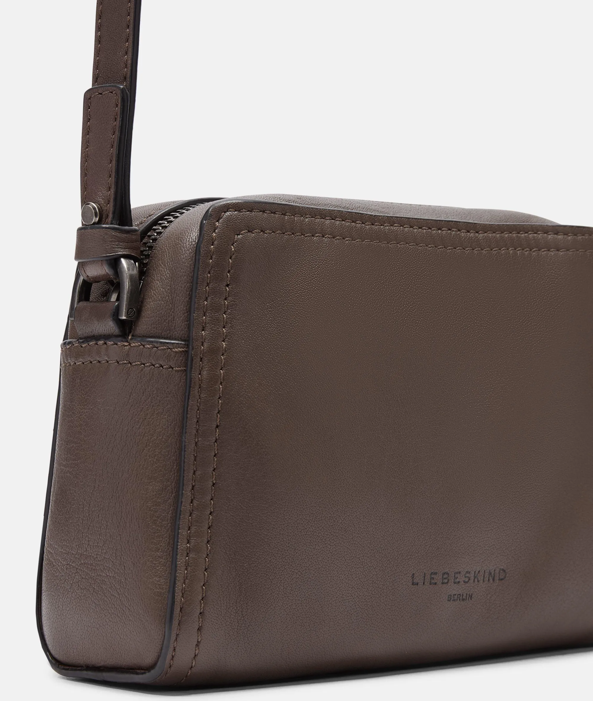 Online LIEBESKIND BERLIN Chudy Crossbody S zimt
