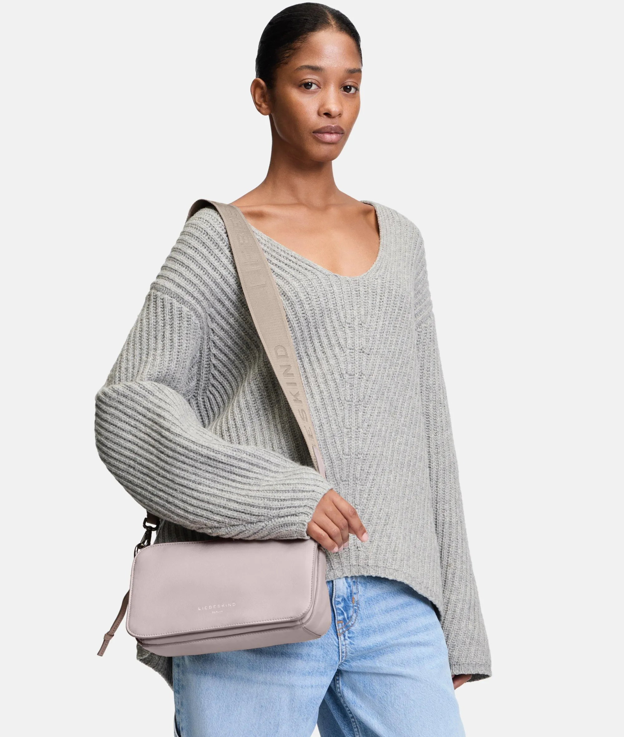Sale LIEBESKIND BERLIN Clarice Crossbody M zartrosa