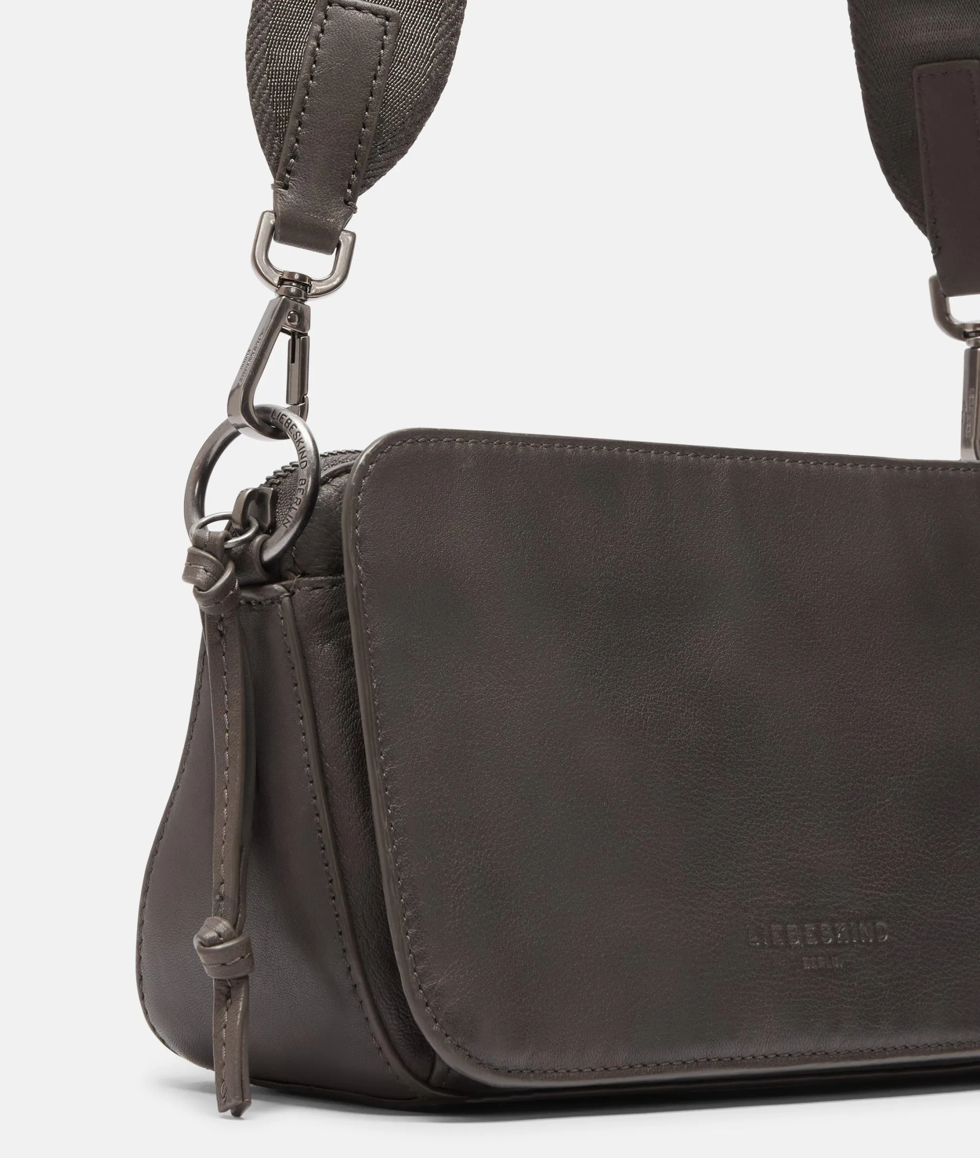 New LIEBESKIND BERLIN Clarice Crossbody M anthrazit