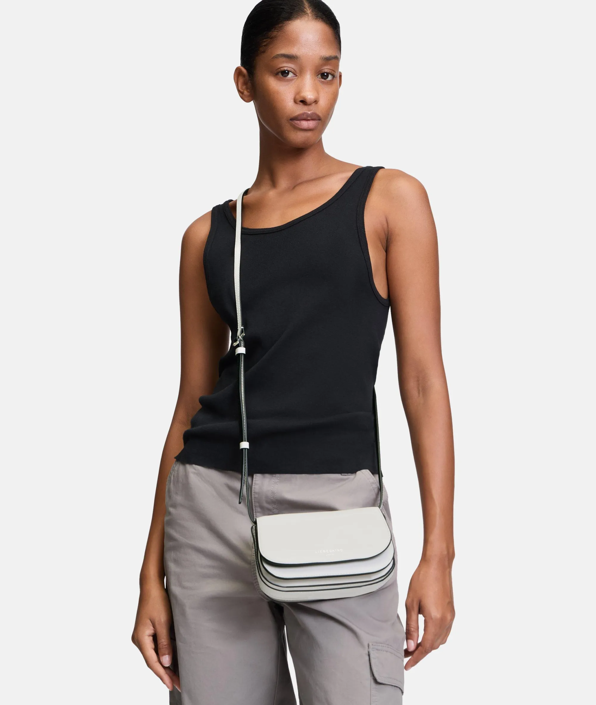 Outlet LIEBESKIND BERLIN Ezra Crossbody XS weiß