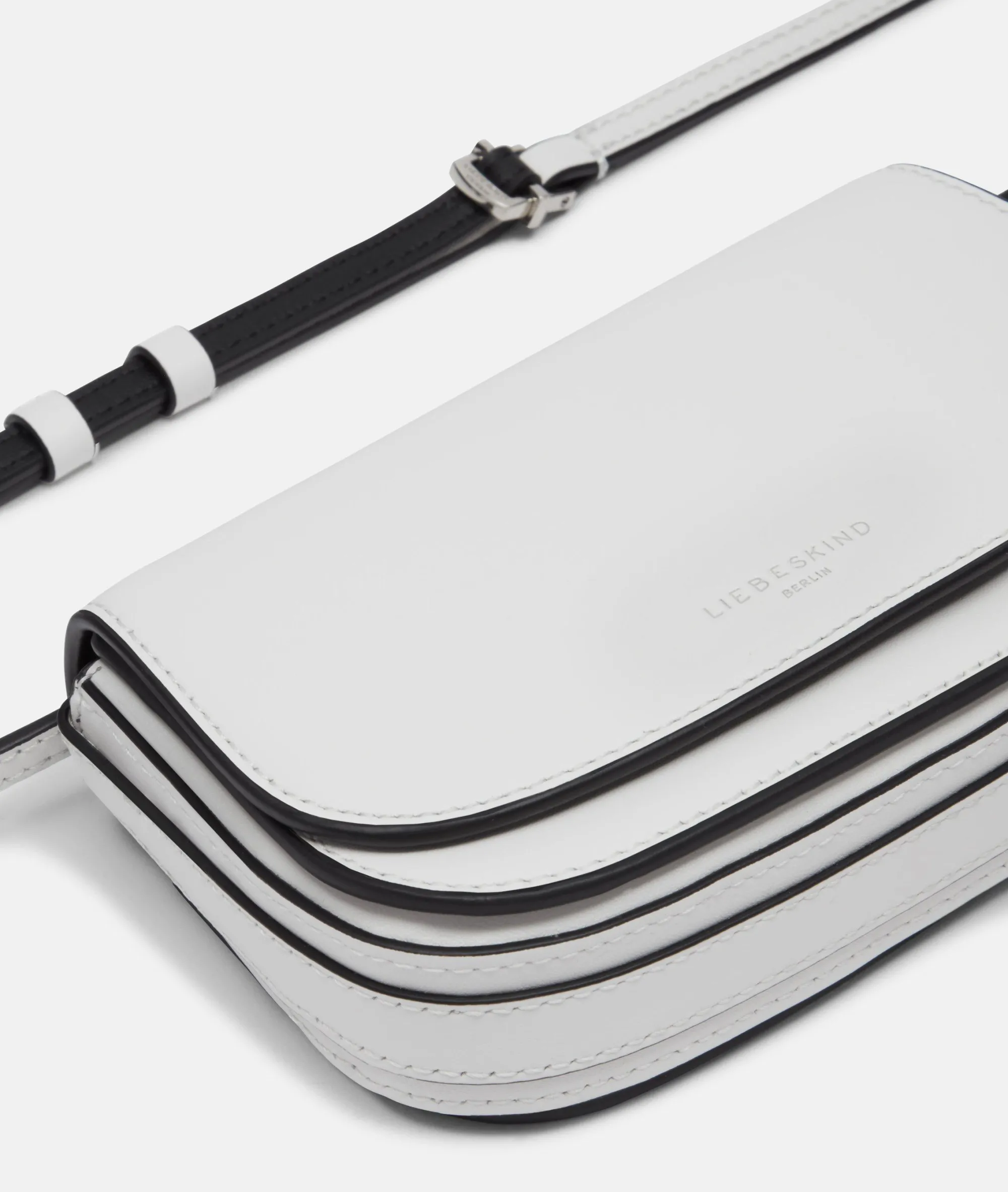 Outlet LIEBESKIND BERLIN Ezra Crossbody XS weiß
