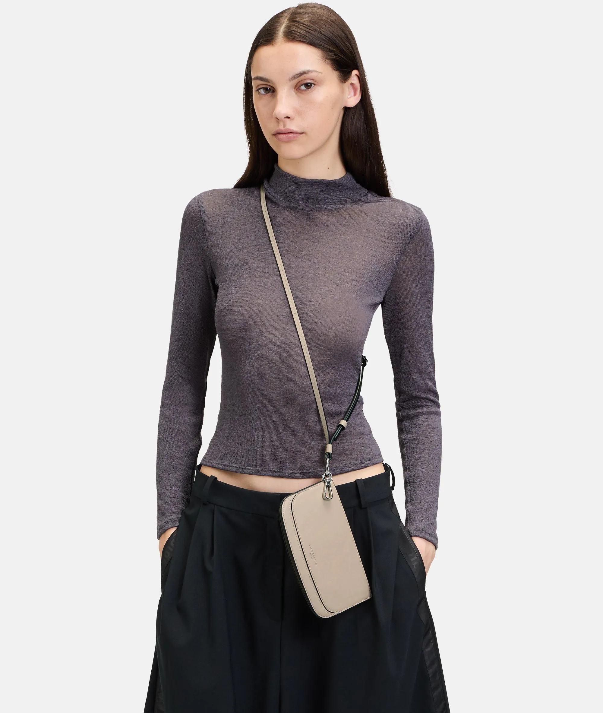 LIEBESKIND BERLIN Ezra Pouch Pendant beige