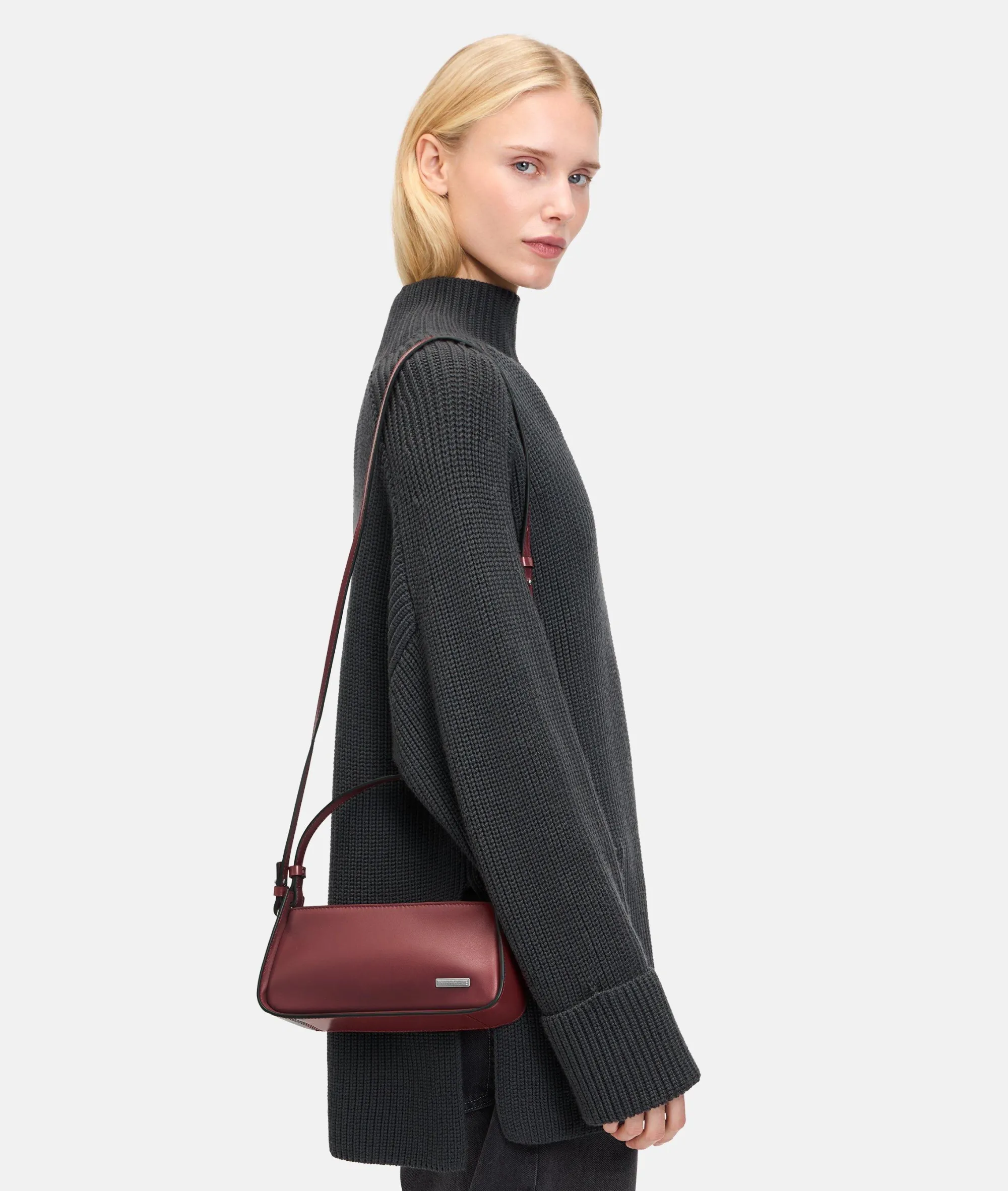 Online LIEBESKIND BERLIN Franzis Crossbody XS bordeaux