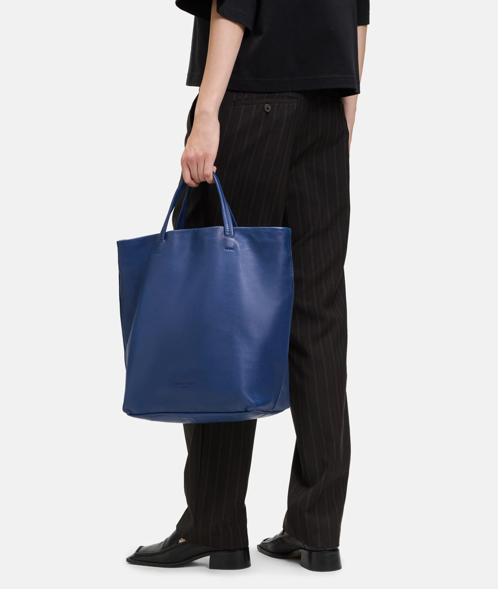 Sale LIEBESKIND BERLIN Hera Tote L royalblau