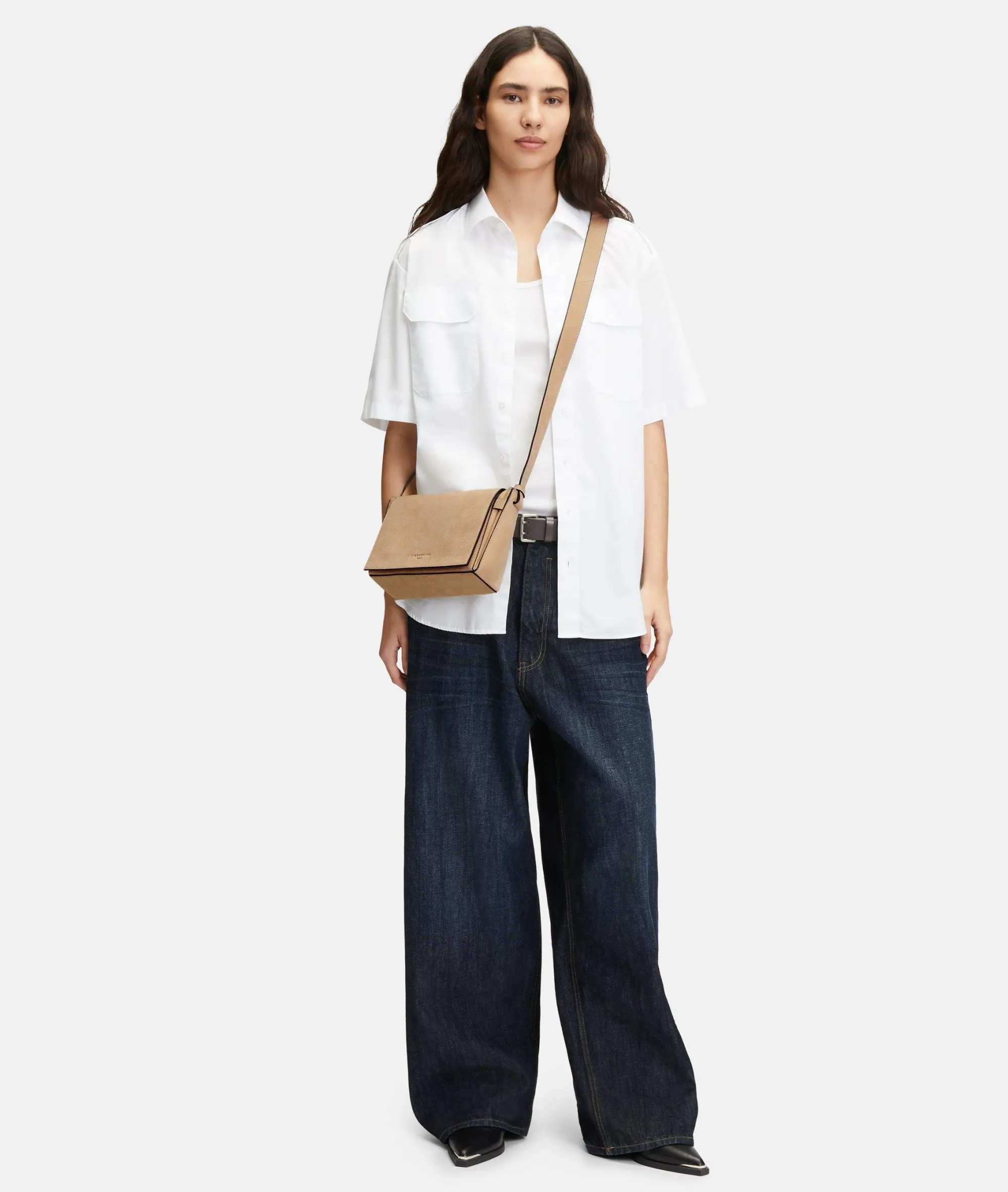 Hot LIEBESKIND BERLIN Hilla Crossbody S sandstein