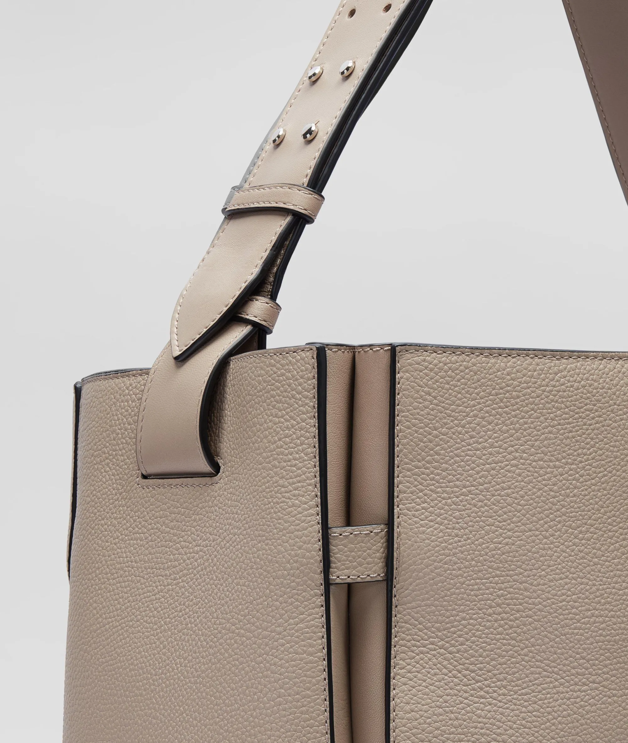 Clearance LIEBESKIND BERLIN Hilla Hobo L beige