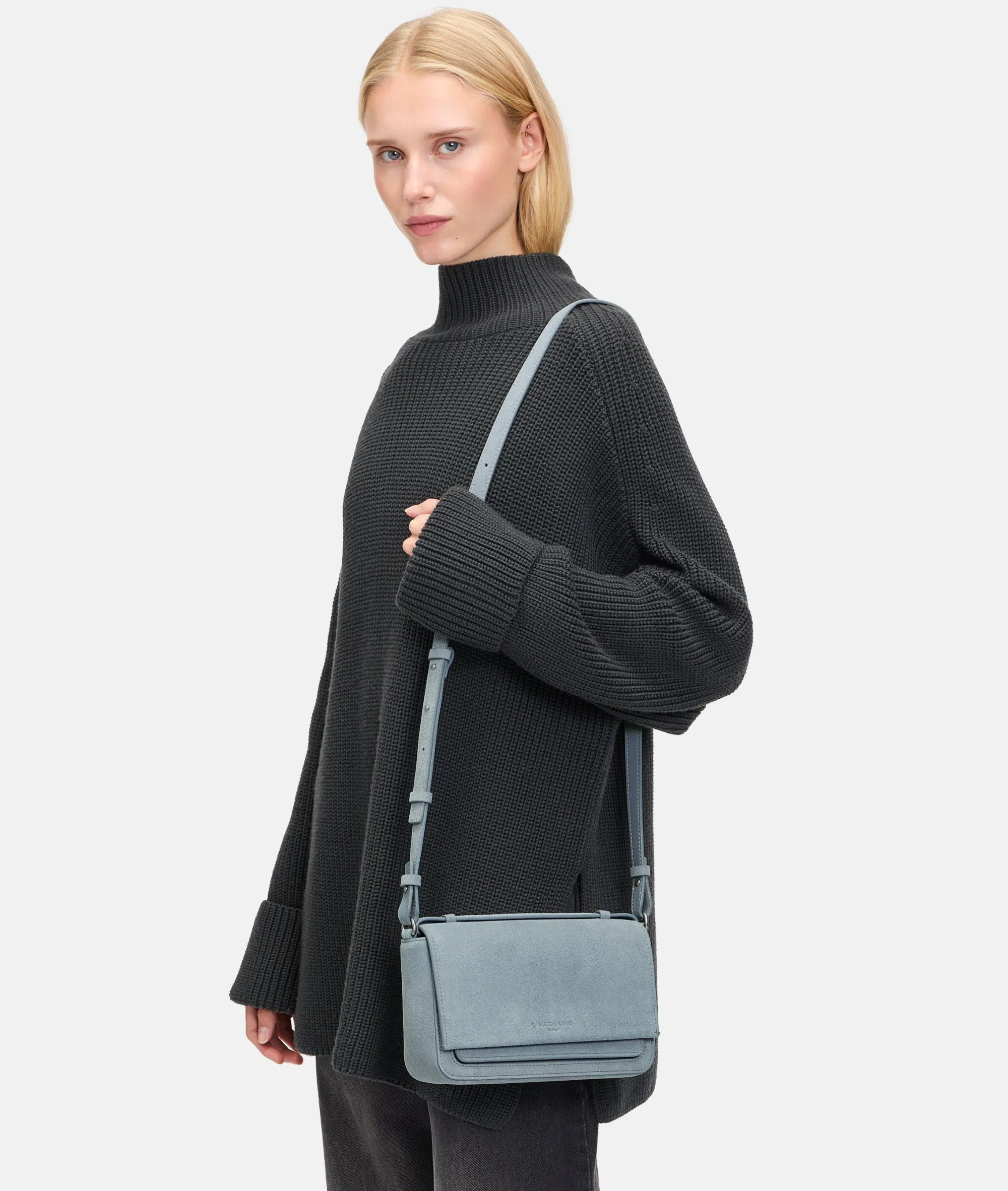 Discount LIEBESKIND BERLIN Lea Crossbody S blassblau