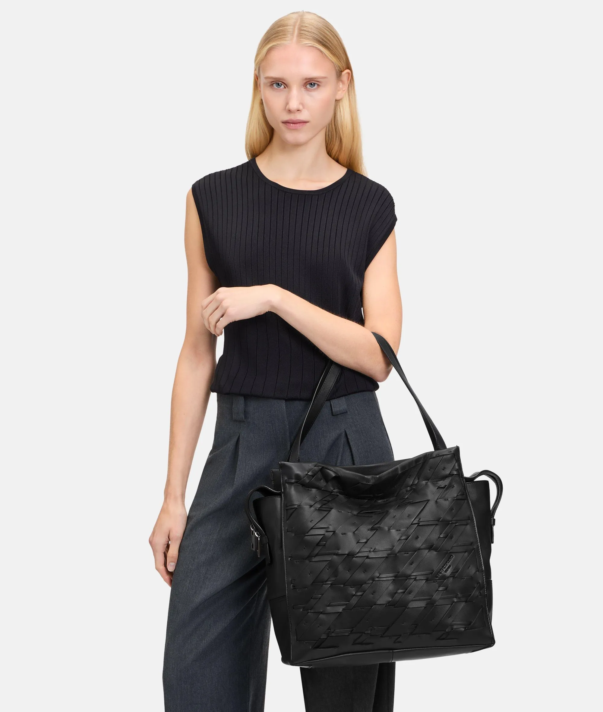 Clearance LIEBESKIND BERLIN Lou Tote L schwarz