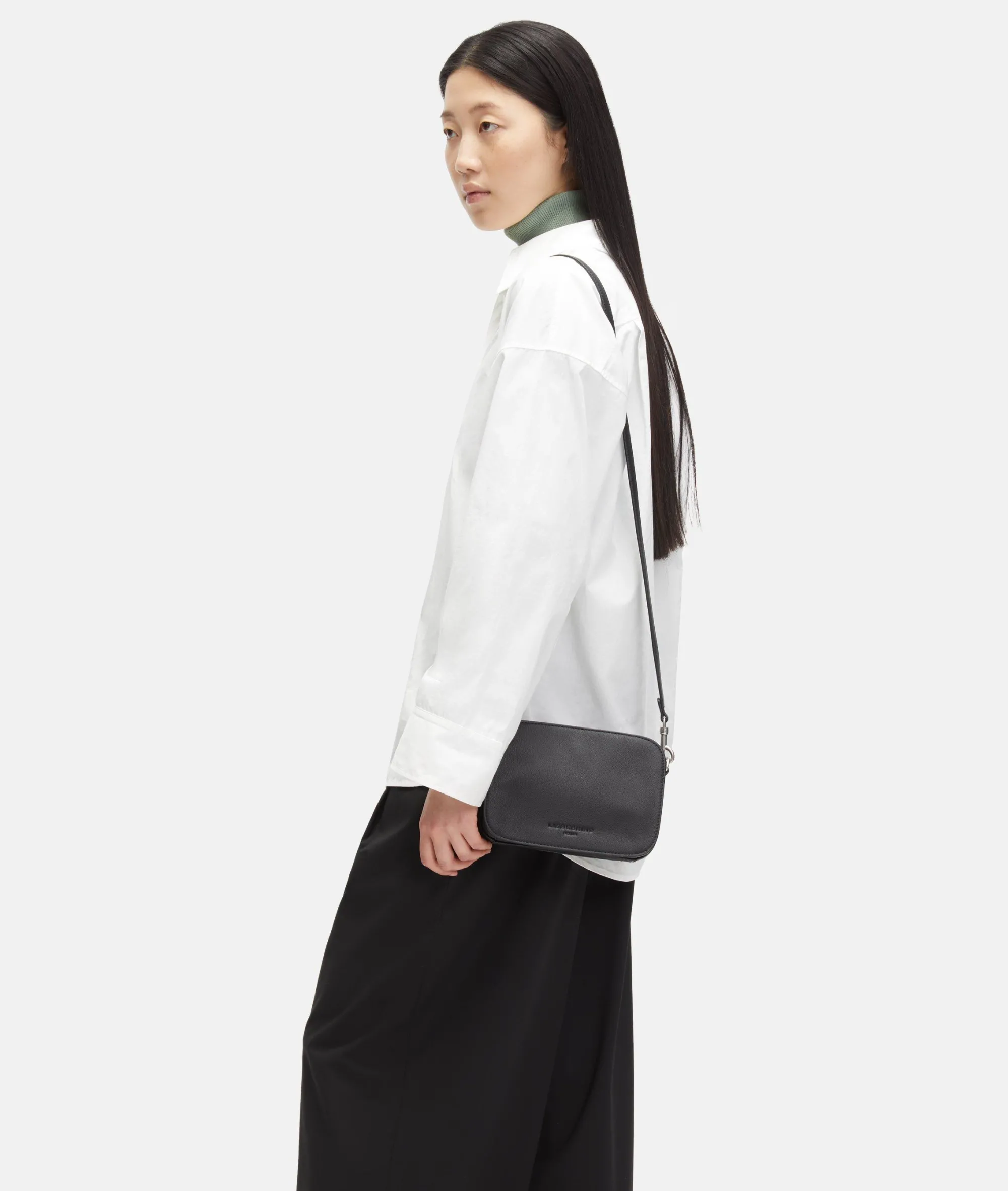 Outlet LIEBESKIND BERLIN Luka Crossbody schwarz